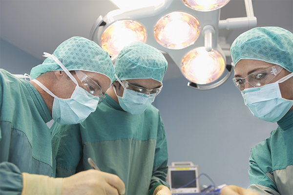 intervenciones quirúrgicas en pacientes con tratamiento biológico